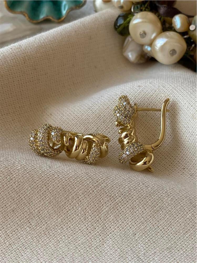 VIP 14K Taşlı Burgu Küpe