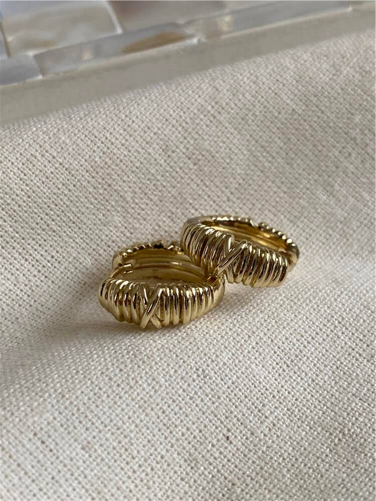 VIP 14K X Baskılı Mini Halka Küpe