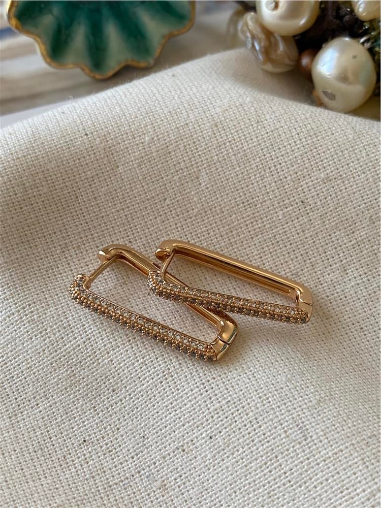 VIP Gold Taşlı V Model Küpe