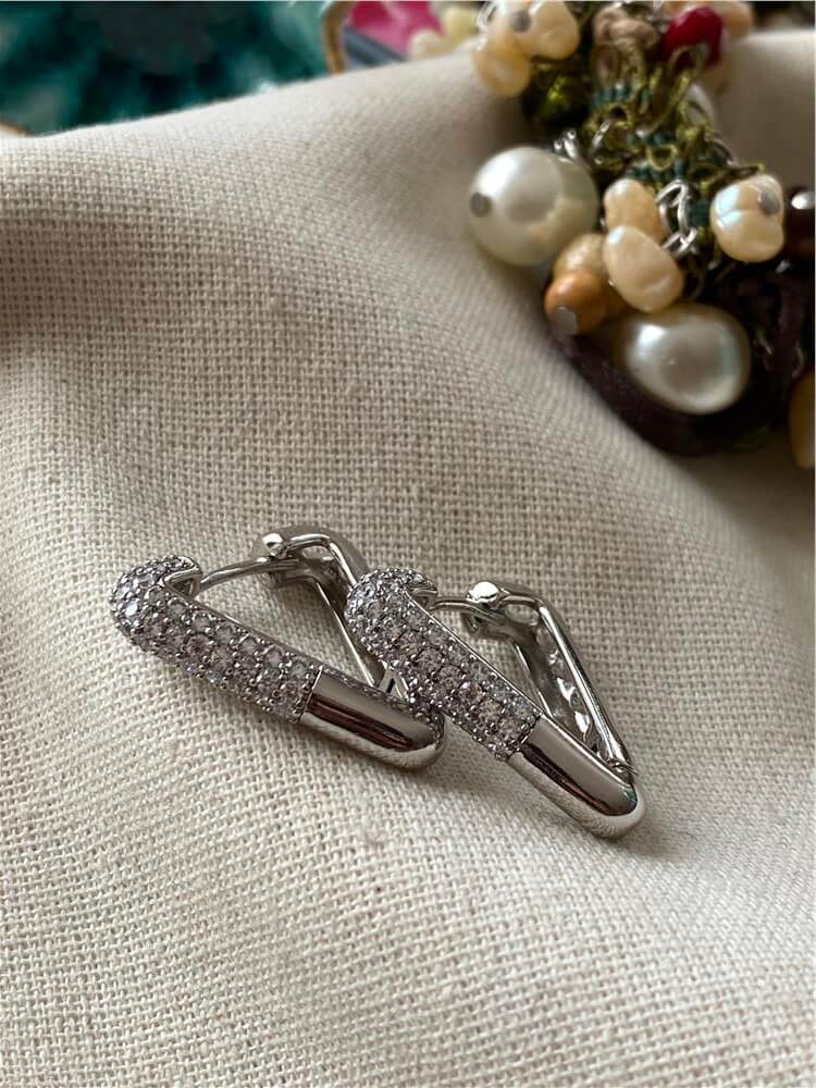 VIP Silver Triangle Küpe