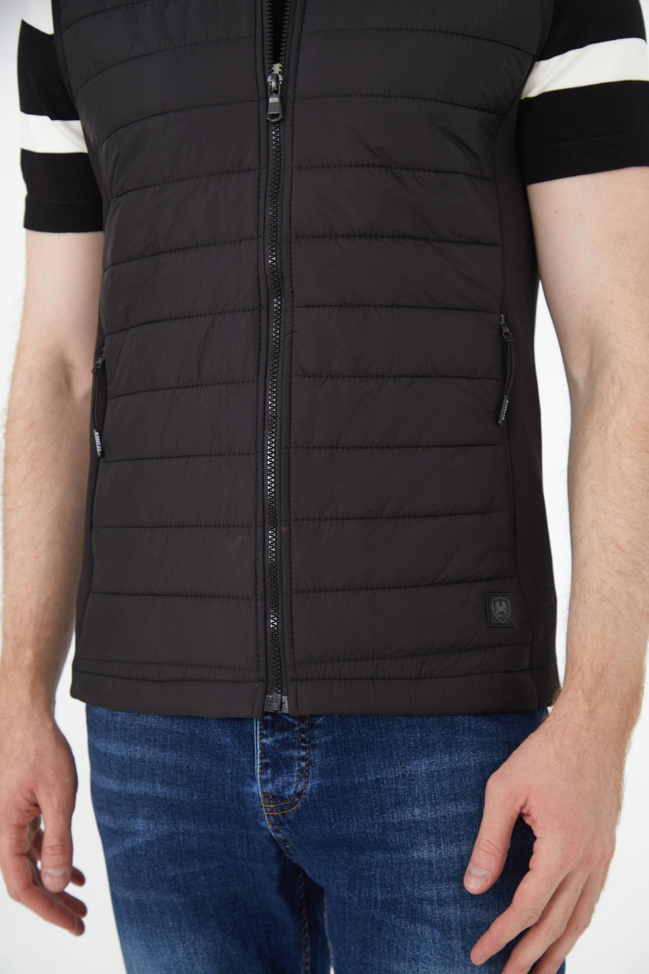 CEKMON Erkek Regular Fit Bomber Yaka Cepli Kapitone Scuba Kumaş Fermuar Detaylı İnce Yelek 