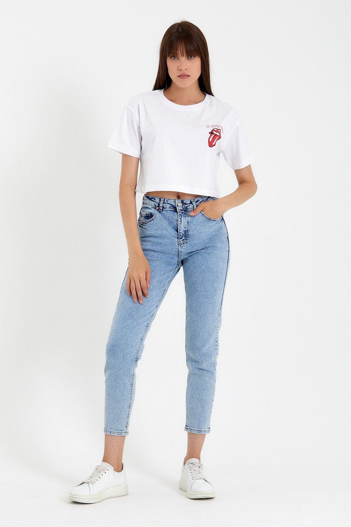 TARZ COOLT-ShirtTYC00488108842Beyaz Kadın Dil Ön Arka Baskılı Crop Tshirt-xdlbyntstr02s