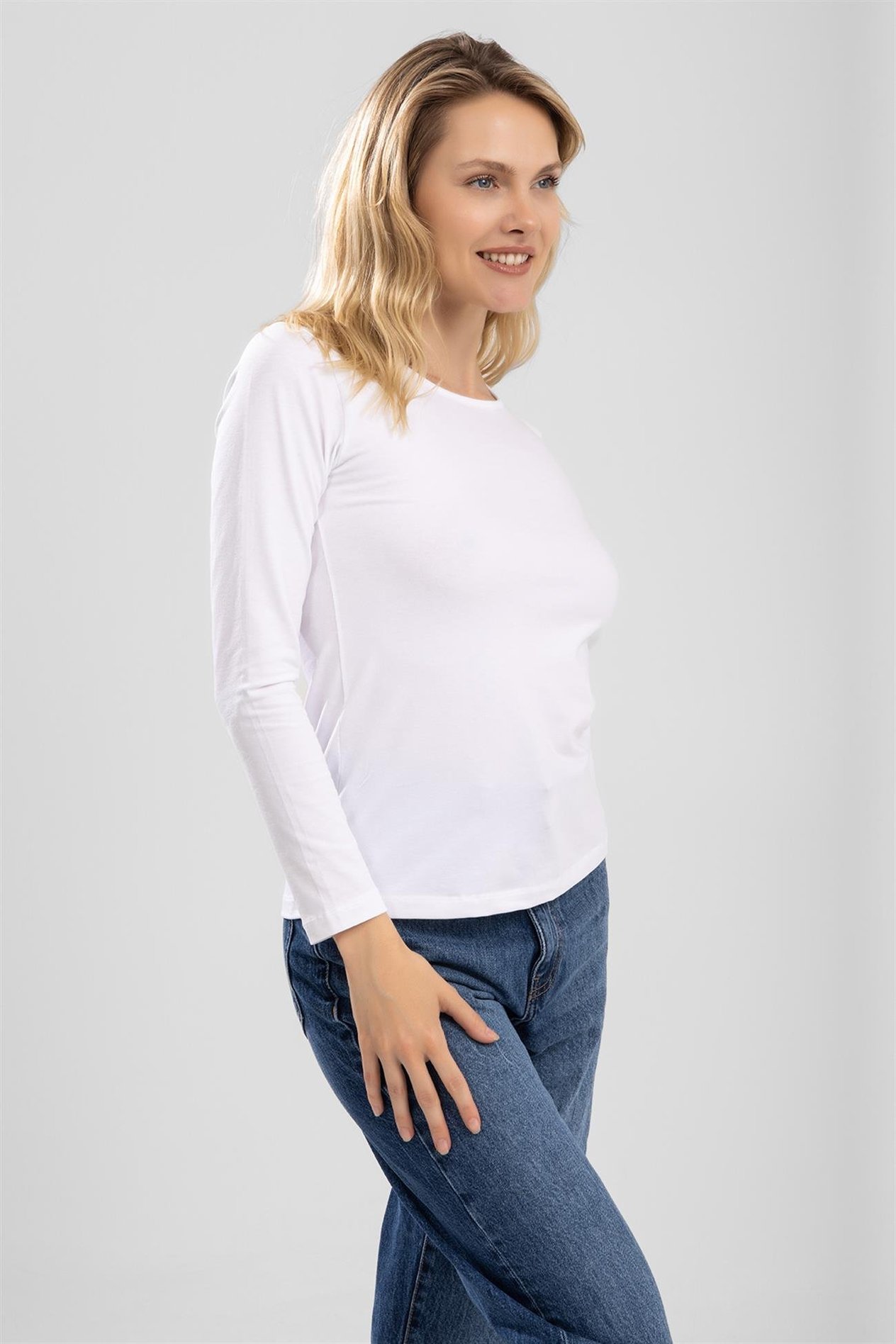 Kadın Pamuklu Bisiklet Yaka Uzun Kollu Penye Basic Body Beyaz