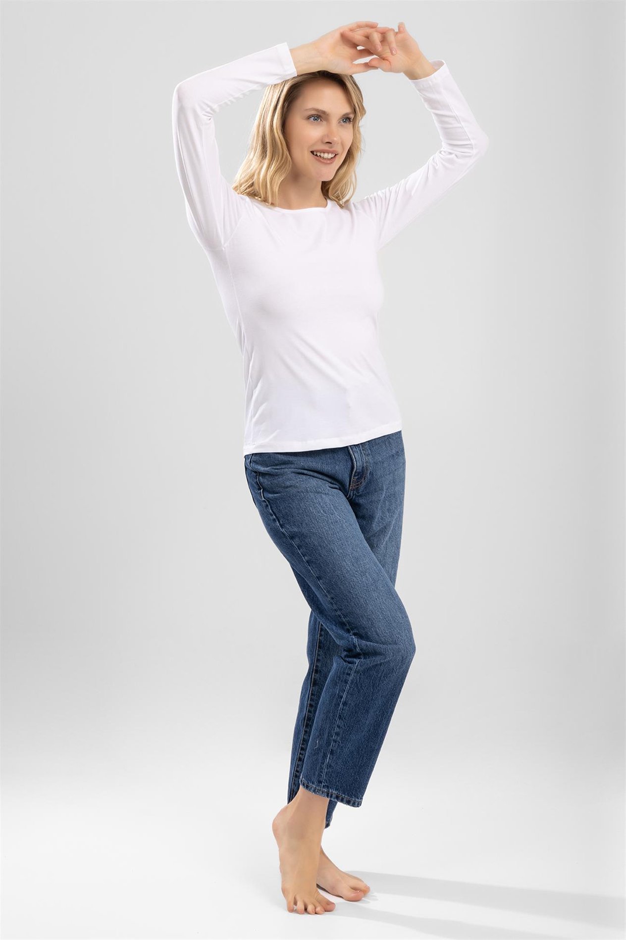 Kadın Pamuklu Bisiklet Yaka Uzun Kollu Penye Basic Body Beyaz