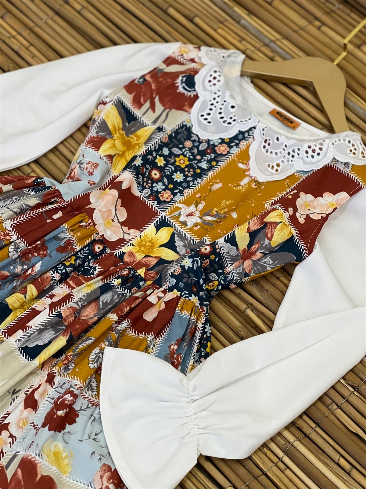 Kahve Otantik Kolsuz Yaka Detaylı Poplin Elbise ve Krep Bluz