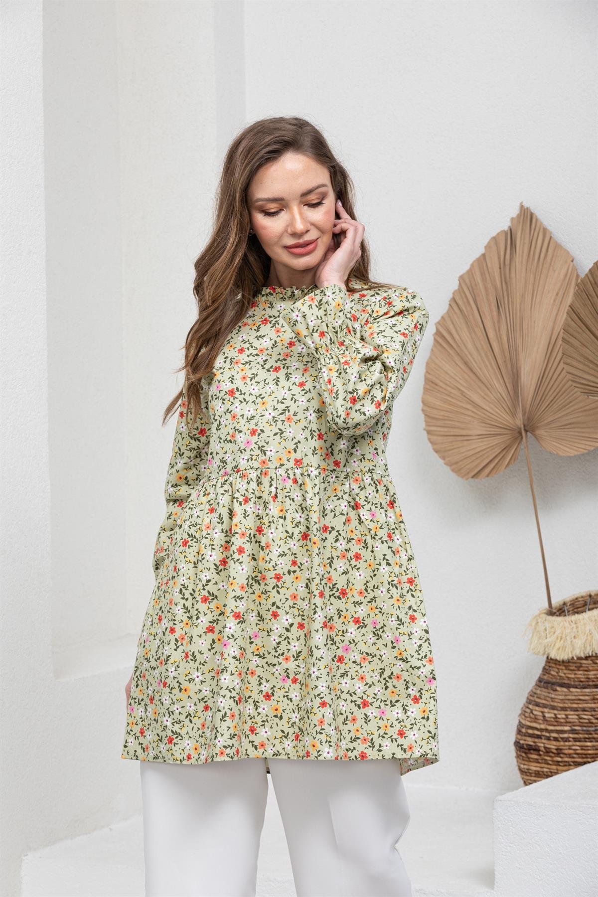 Yeşil Çiçekli Fırfır Yakalı Poplin Tunik