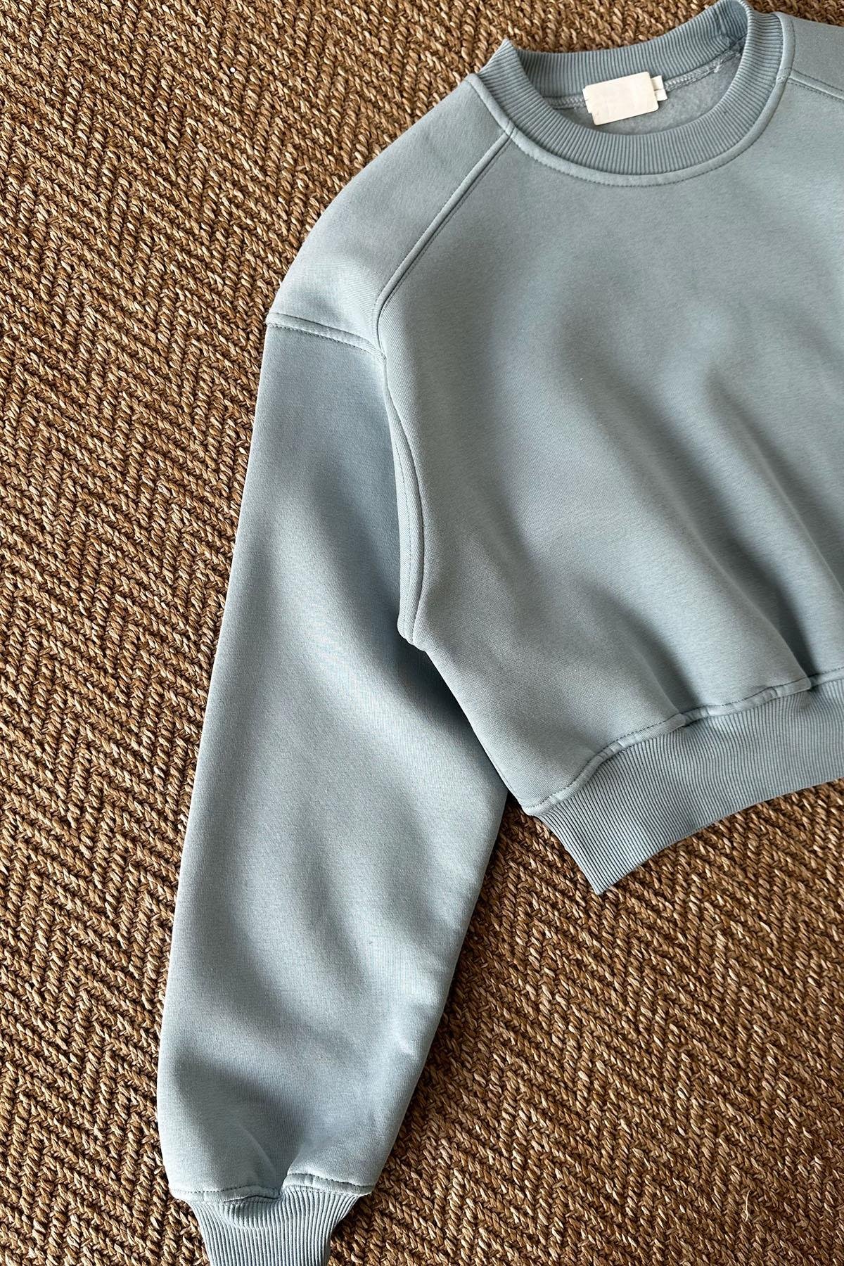 Kadın Bisiklet Yaka Basic Crop Sweatshirt - TURKUAZ