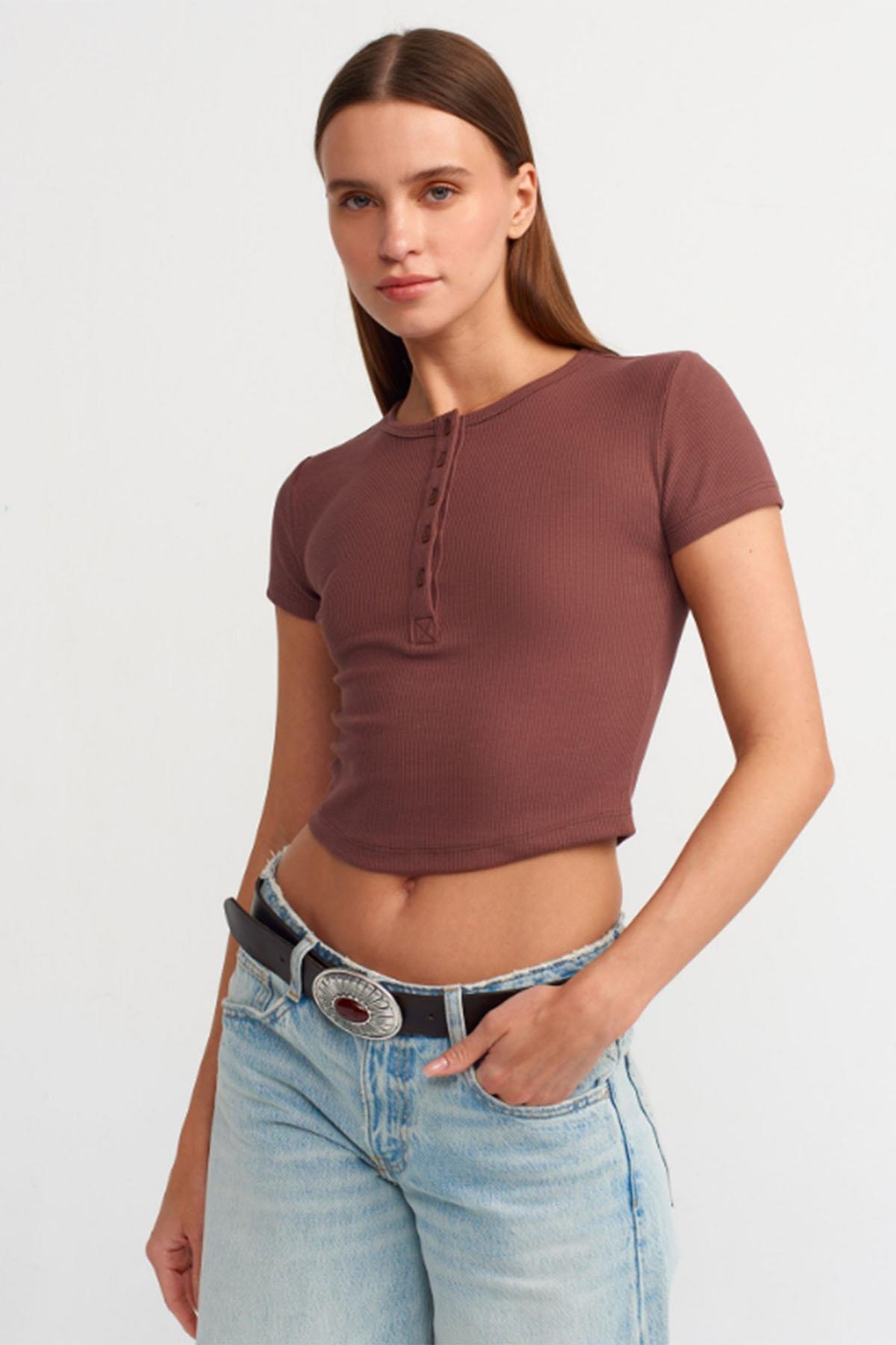 Kadın Düğme Detaylı Crop Top - KAHVE