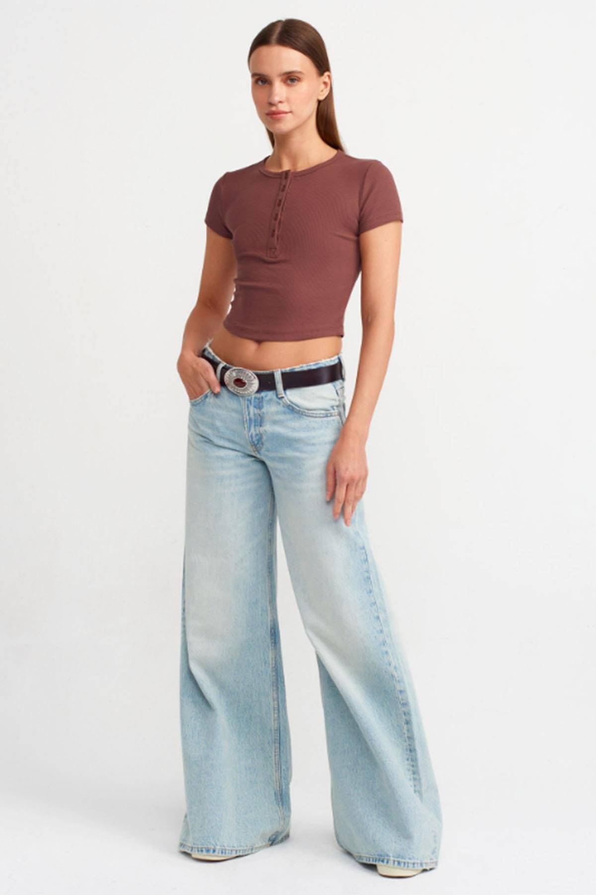 Kadın Düğme Detaylı Crop Top - KAHVE