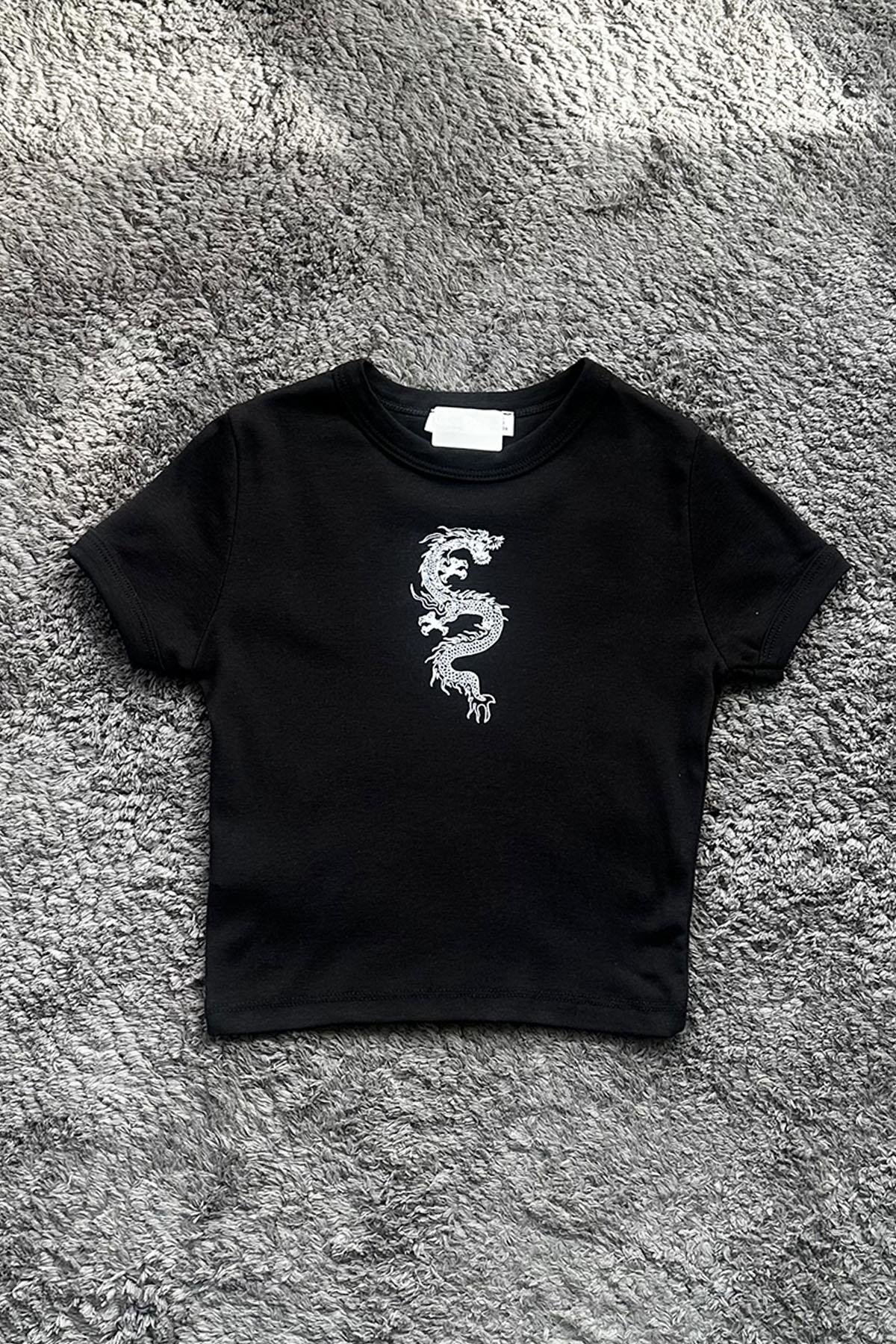 Kadın Ejderha Baskılı Ribana Crop Tshirt - SİYAH
