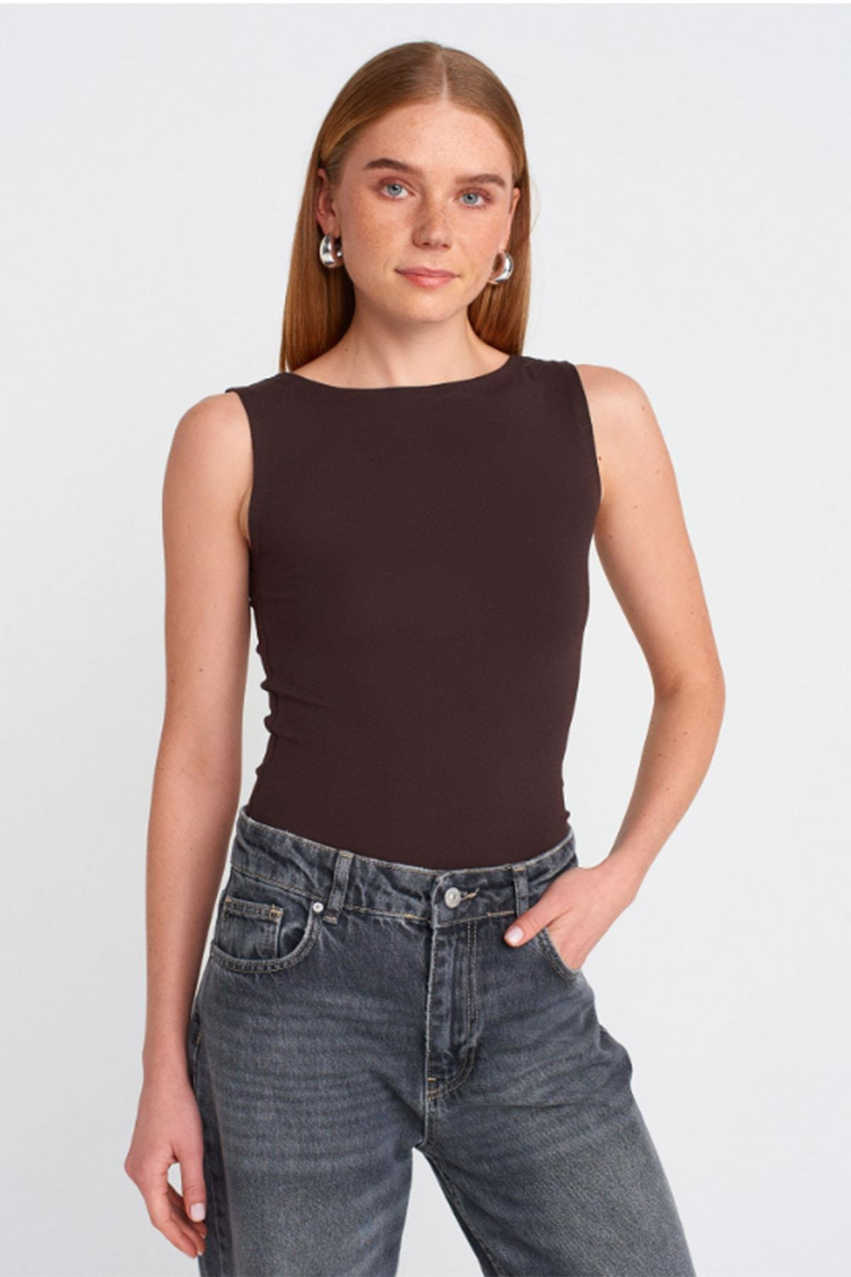 Kadın Kayık Yaka Kolsuz Crop Top - KOYU KAHVE