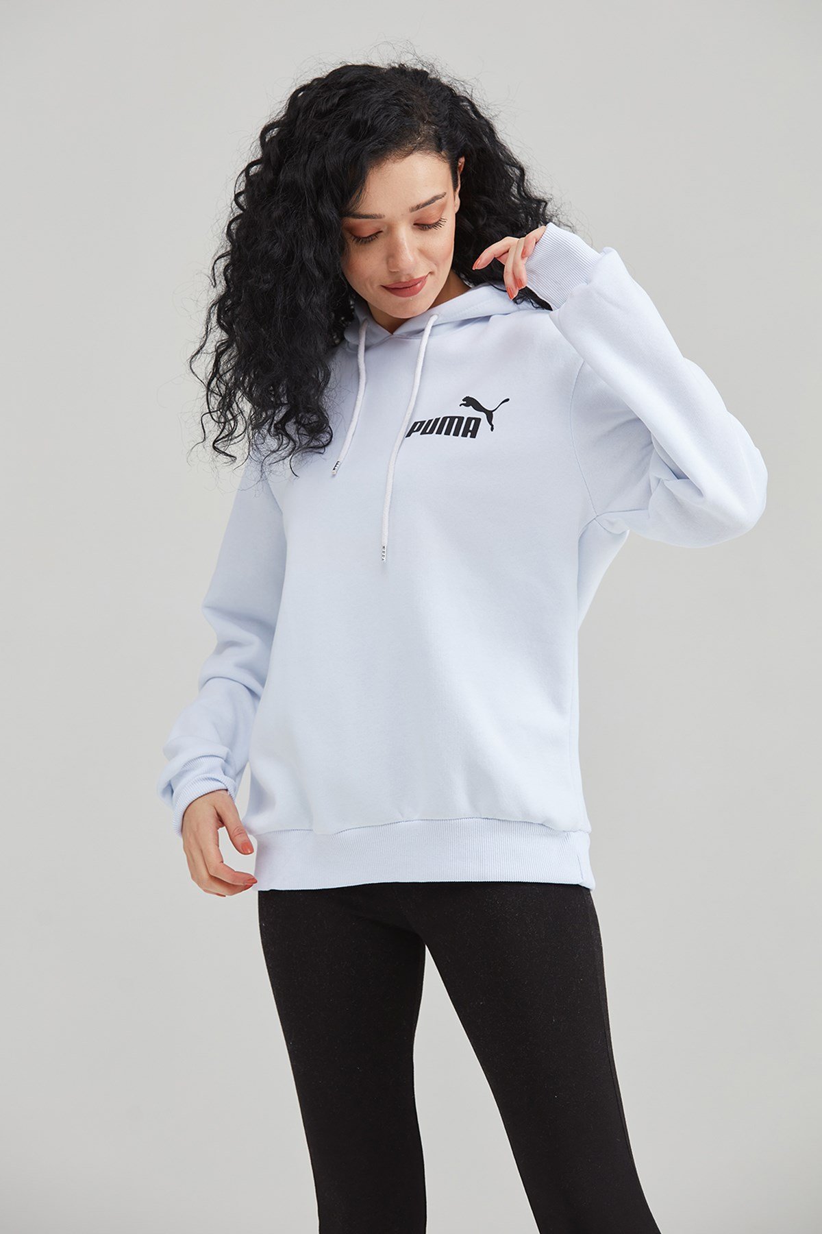 KADIN PUMA BASKILI SWEATSHIRT
