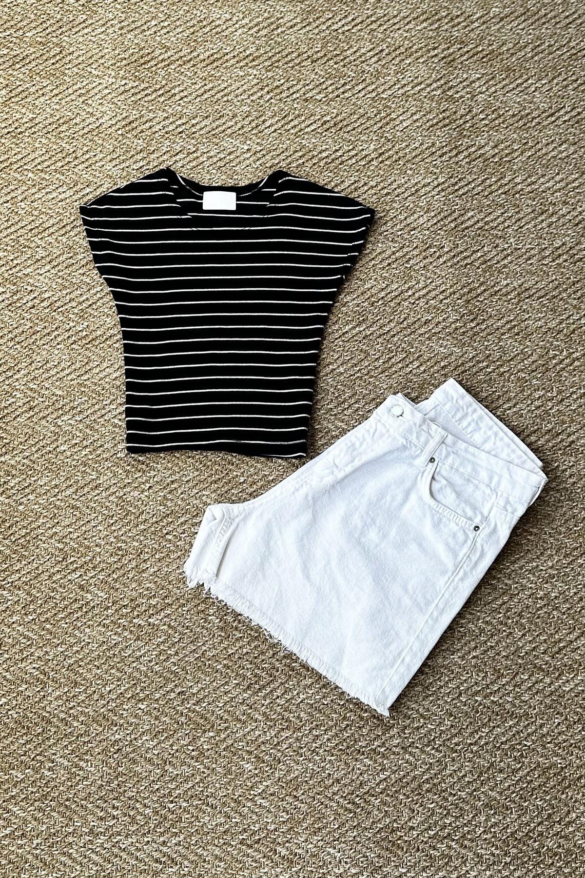 Kadın Sıfır Kol Crop Tshirt - SİYAH ÇİZGİLİ