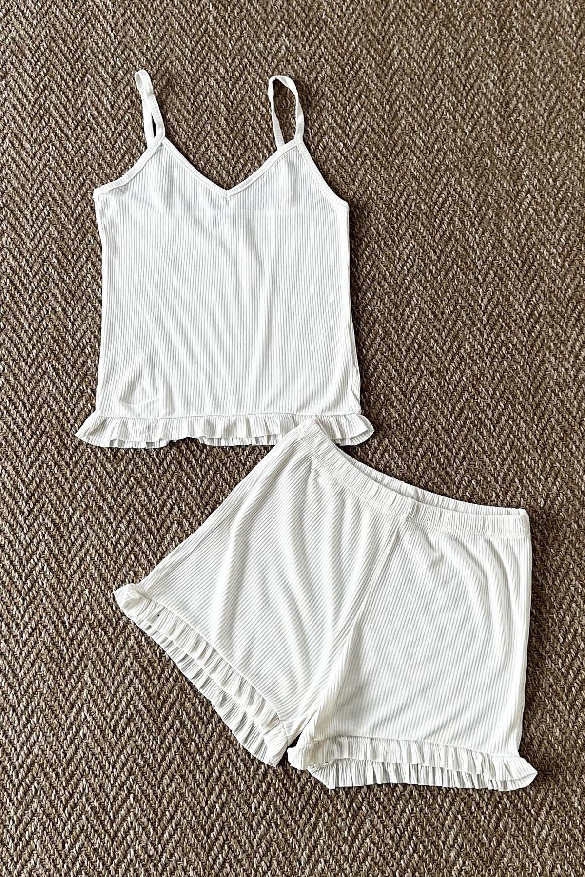 Kadın V Yaka İp Askılı Şortlu Pijama Takımı - KREM