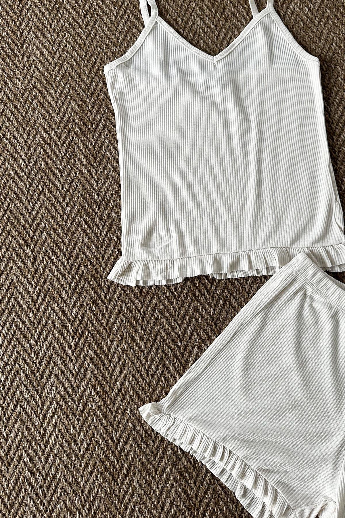 Kadın V Yaka İp Askılı Şortlu Pijama Takımı - KREM