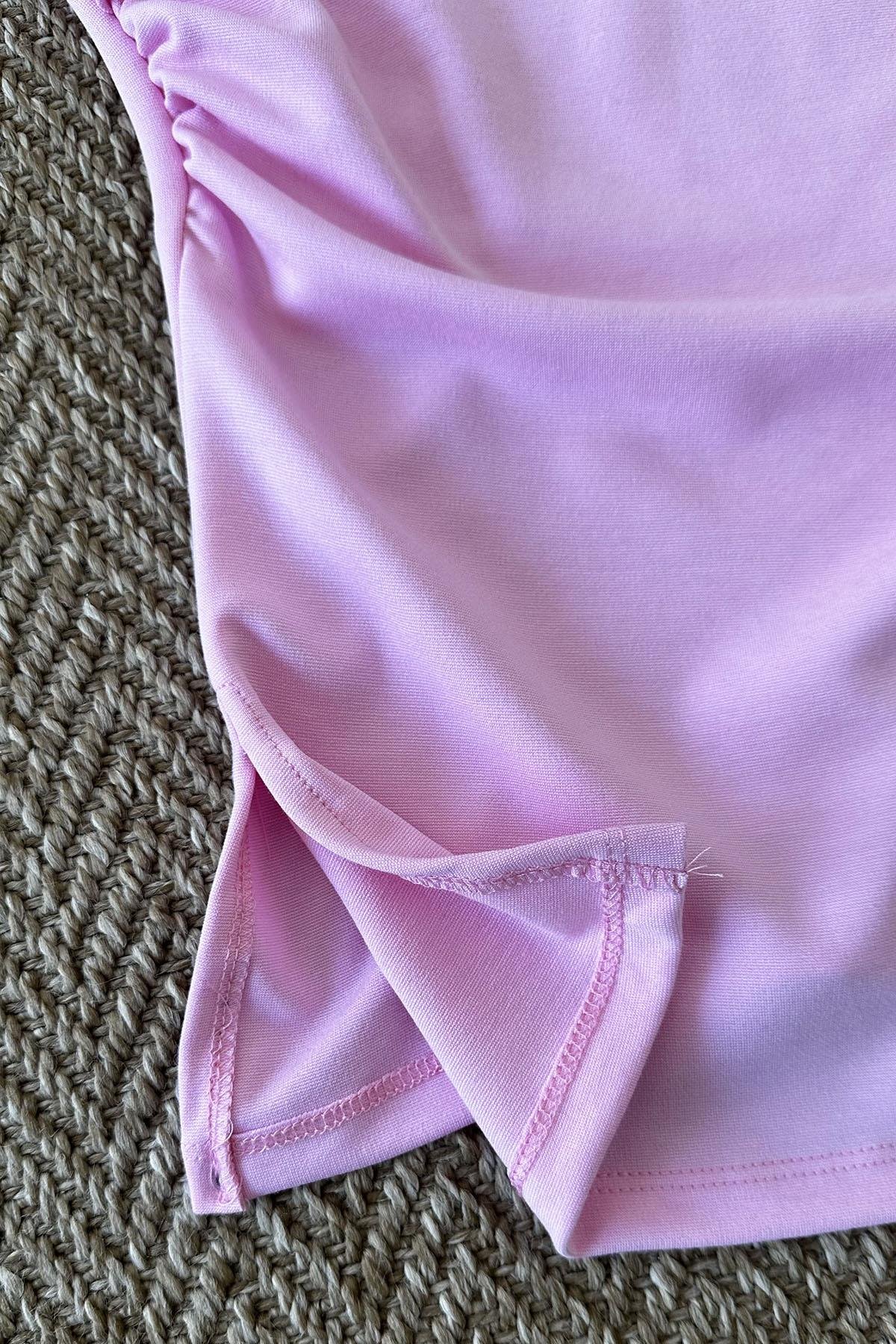Kadın Yanı Yırtmaçlı Büzgü Detaylı Straplez Body - PEMBE