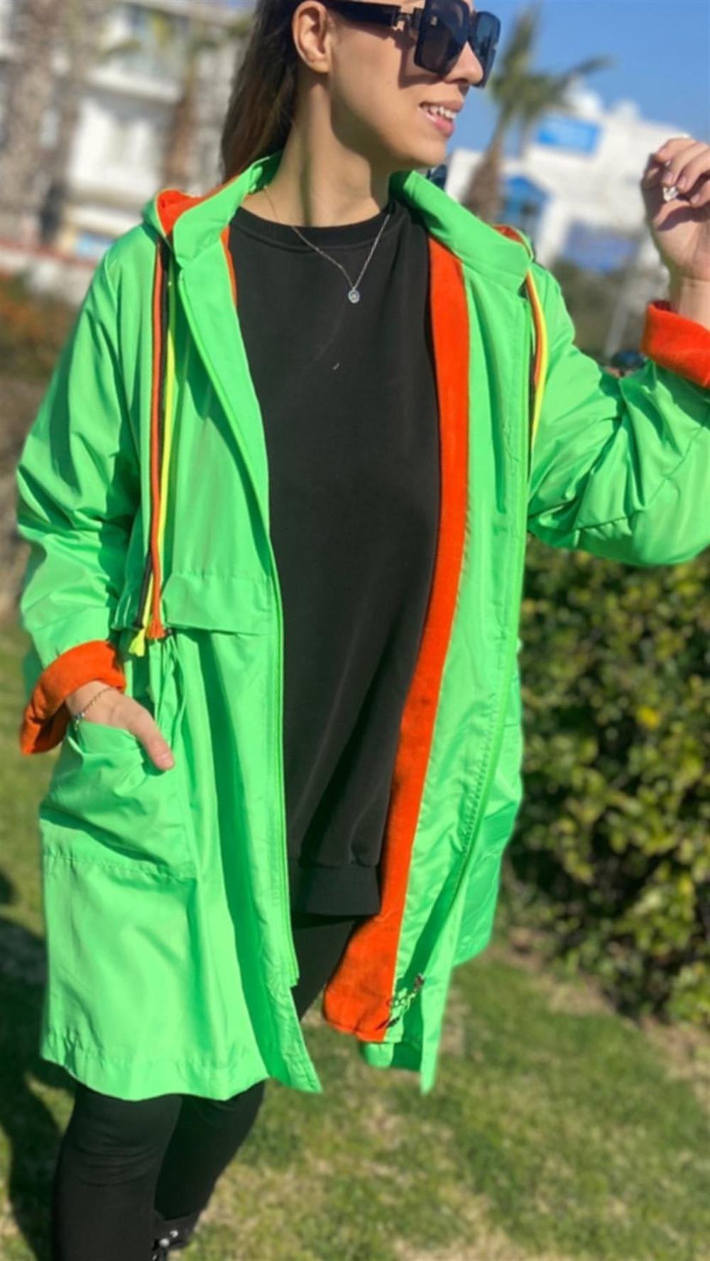 Neon Yagmurluk