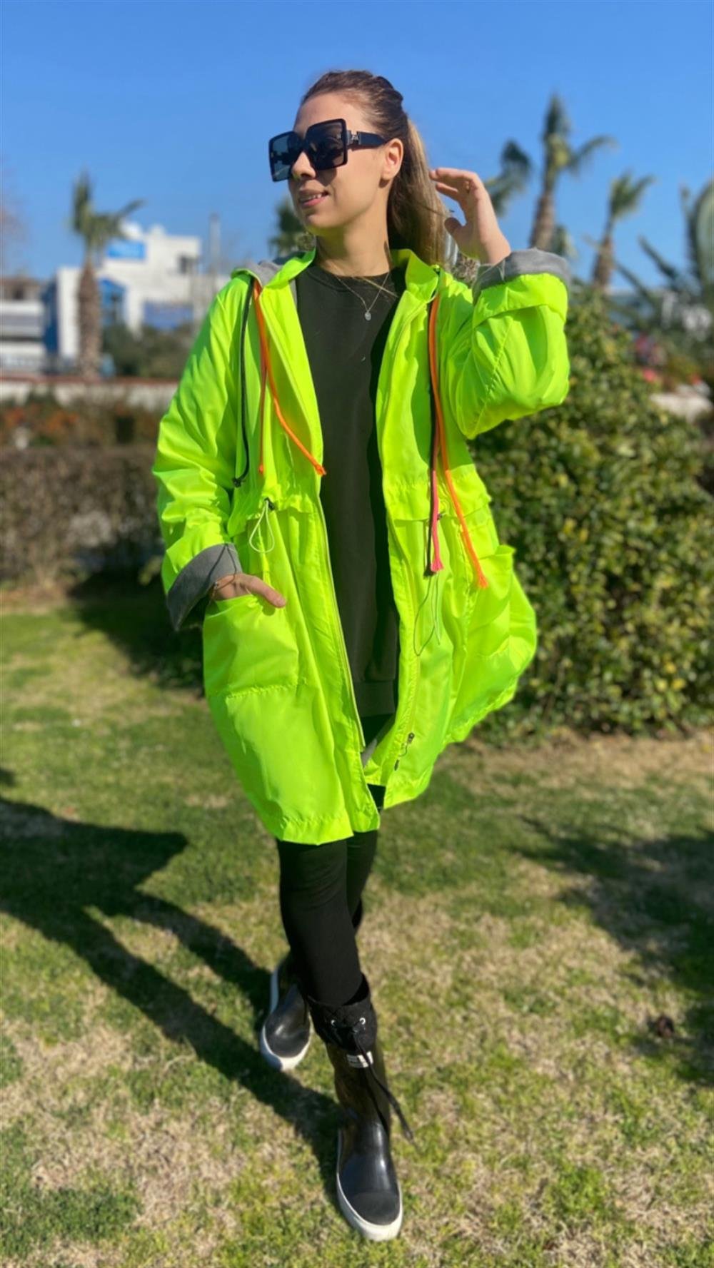 Neon Yagmurluk