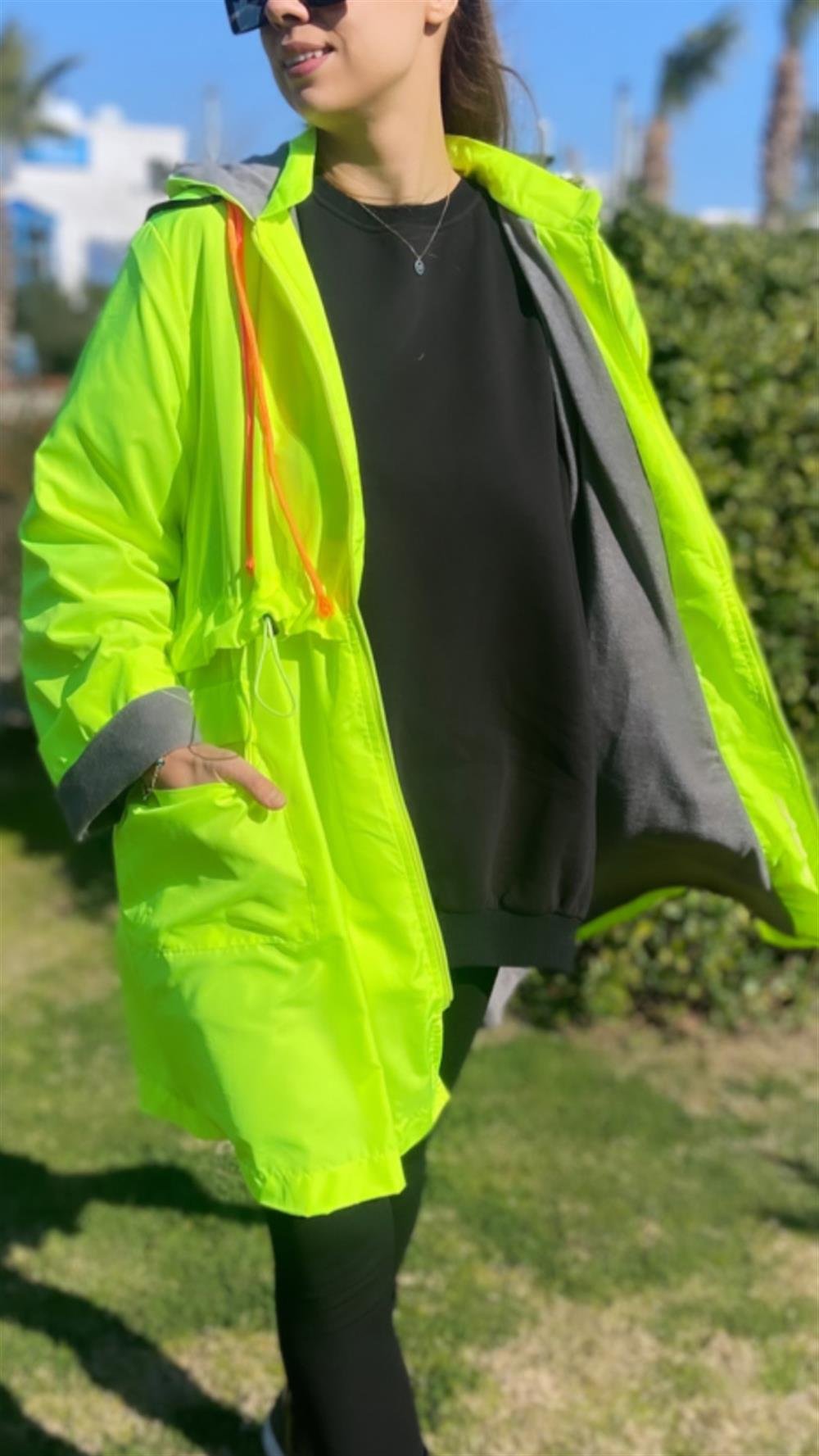 Neon Yagmurluk