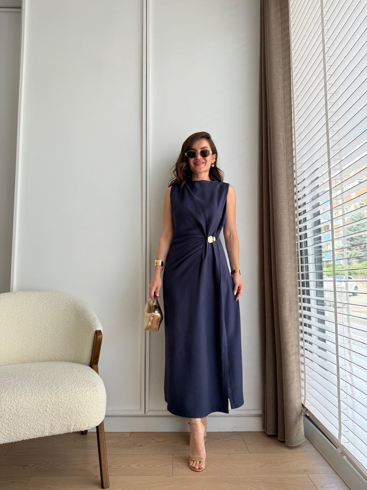 Lacivert Bel Toka Detaylı Yırtmaçlı Elbise 2264
