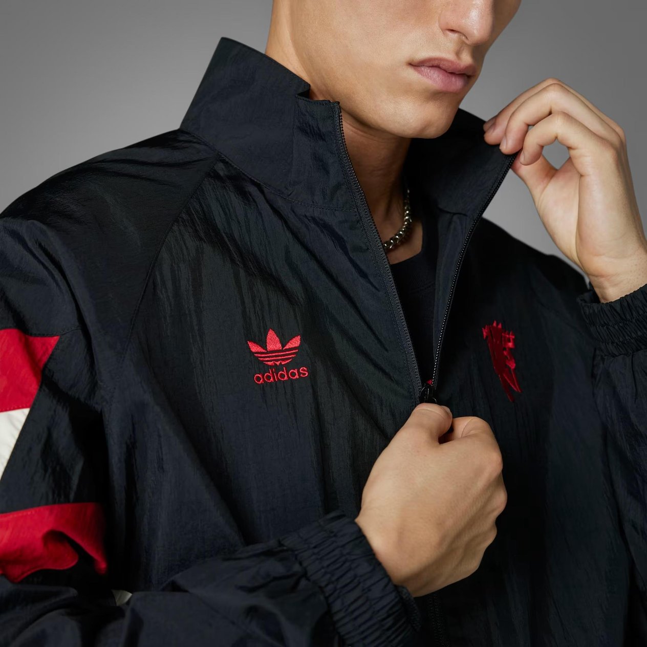 adidas Manchester United Originals TT Erkek Sweatshirt