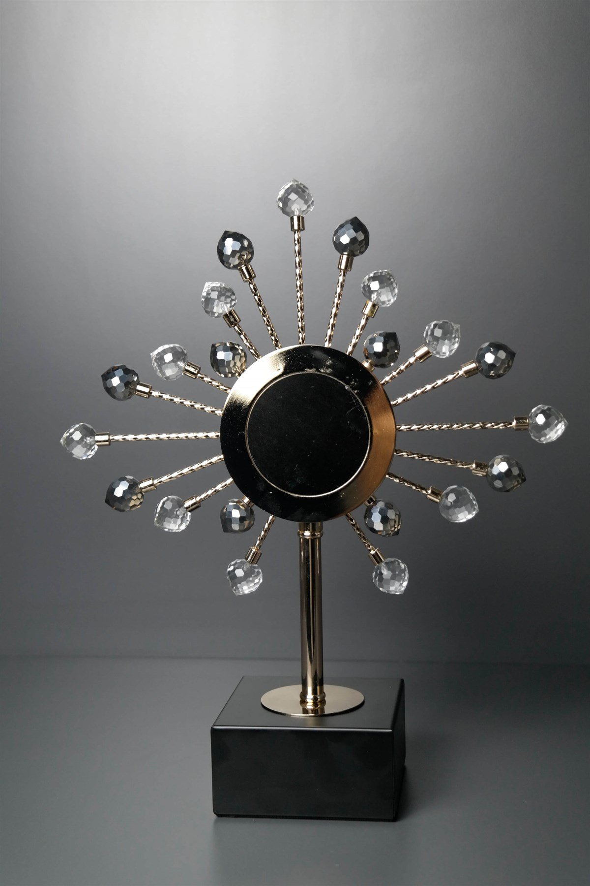 Gold Gövde Siyah Metal Kaideli Elmas Detaylı Metal Dekoratif Obje 34 Cm Dekoratif Obje