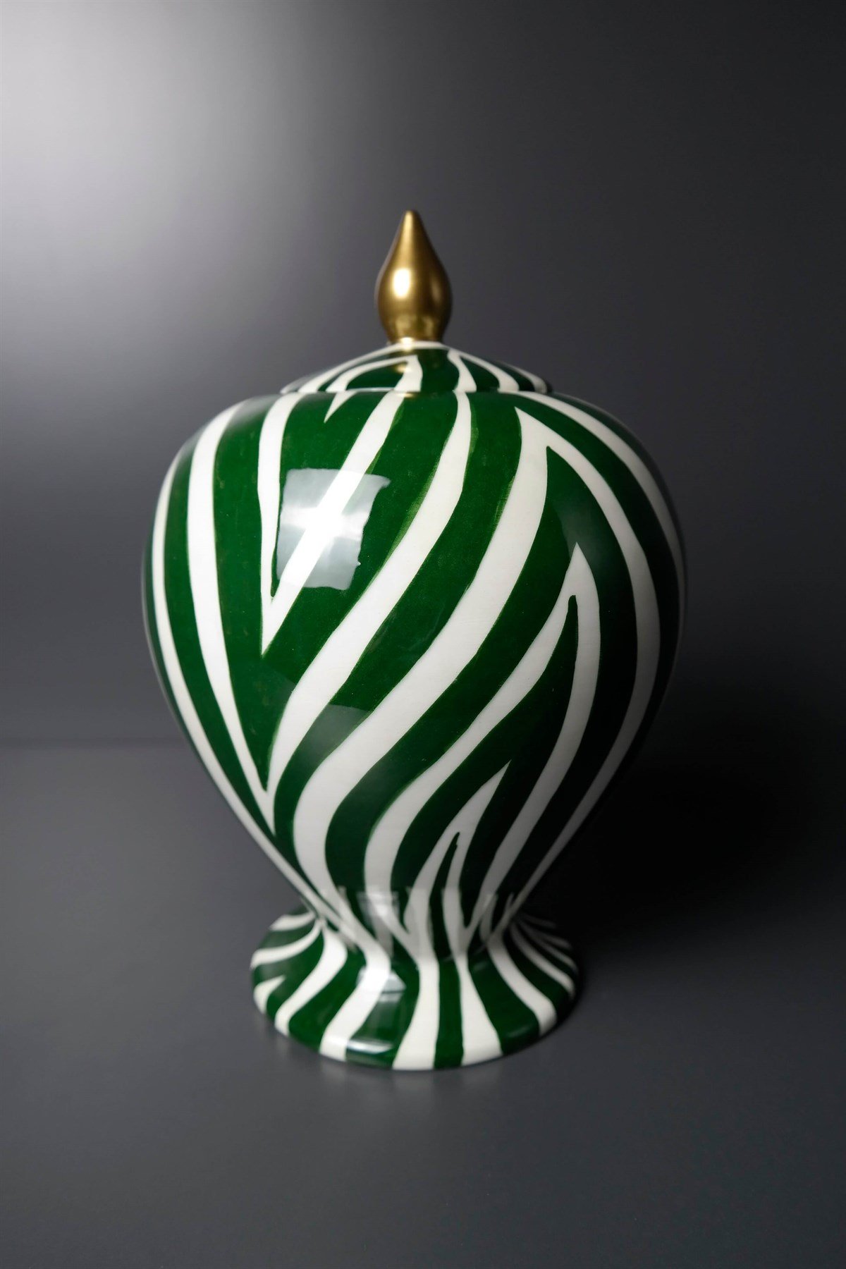 Yeşil Beyaz Zebra Desenli Kapaklı Dekoratif Küp 27 Cm Dekoratif Küp