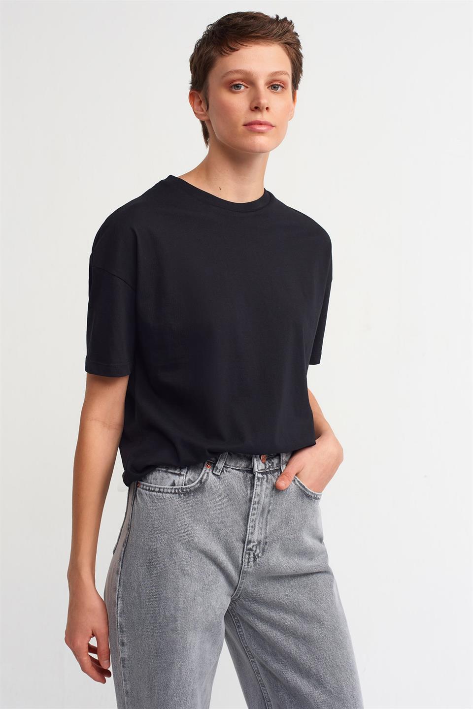 Bisiklet Yaka Basic T-shirt DL3683