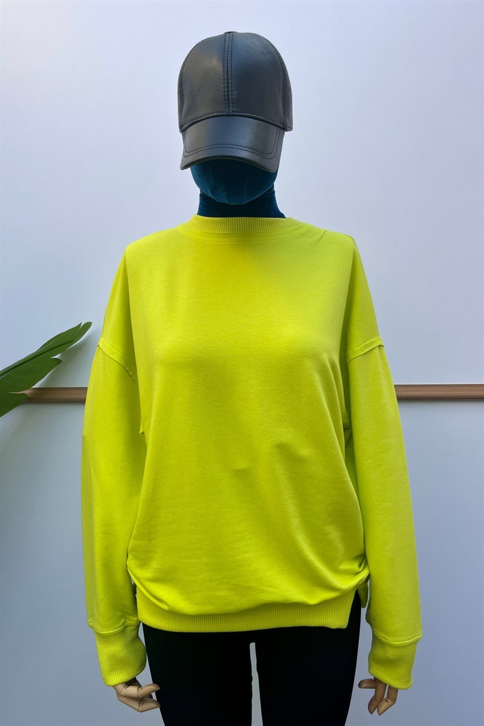 Bisiklet Yaka Beli Yırtmaç Detaylı Sweatshirt MS9002