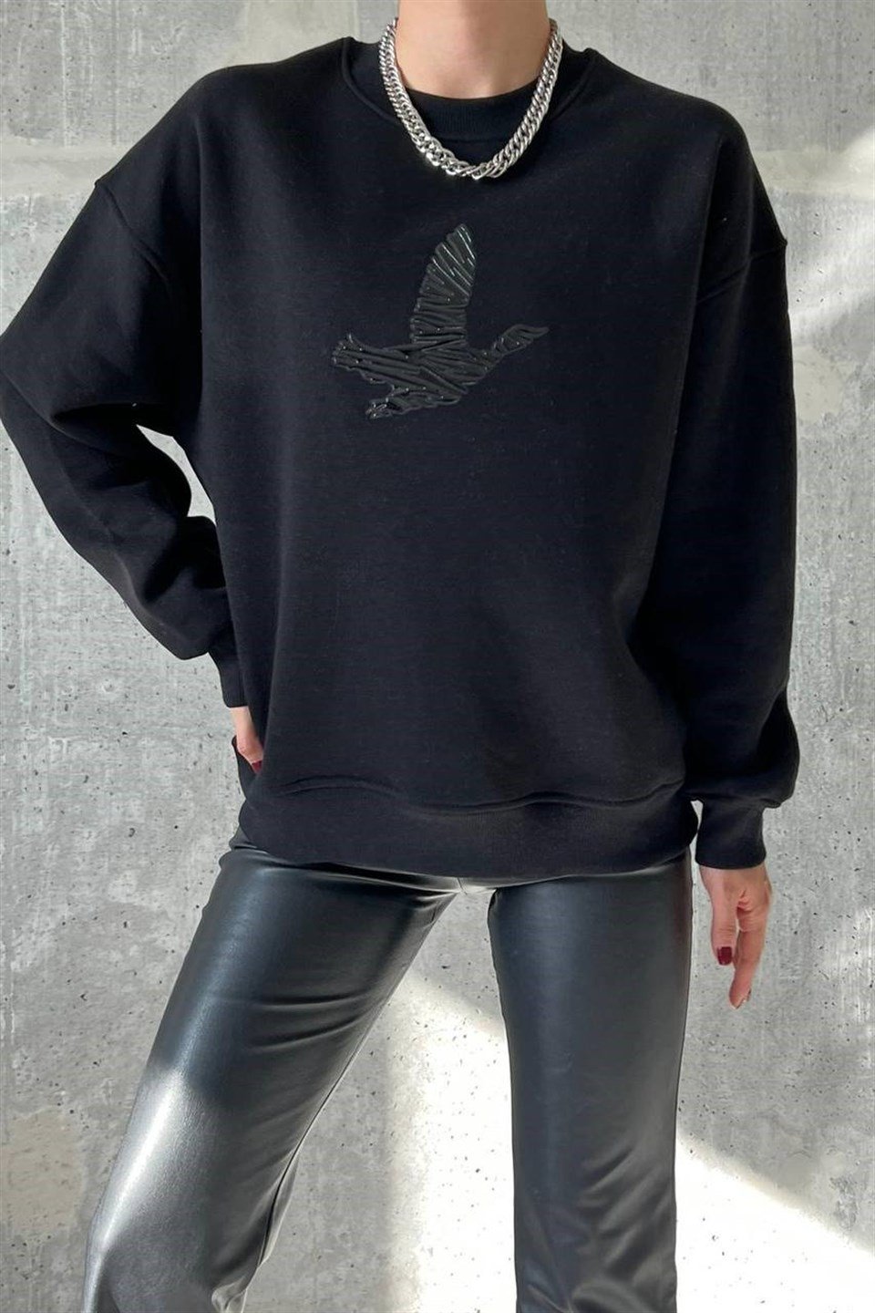 Bisiklet Yaka Önü Baskılı Sweatshirt QS220036