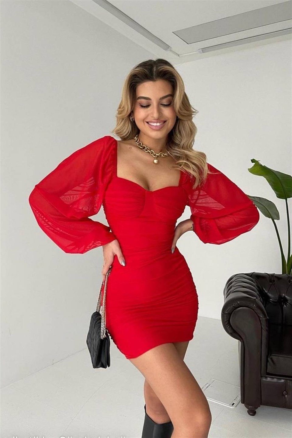 Kalp Yaka Kolları Tül Yanı Büzgülü Mini Elbise MC10624
