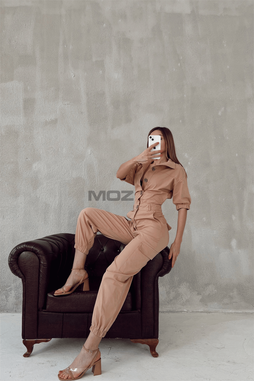 Önü Düğme Detaylı Arkası Cepli Tulum BB27495