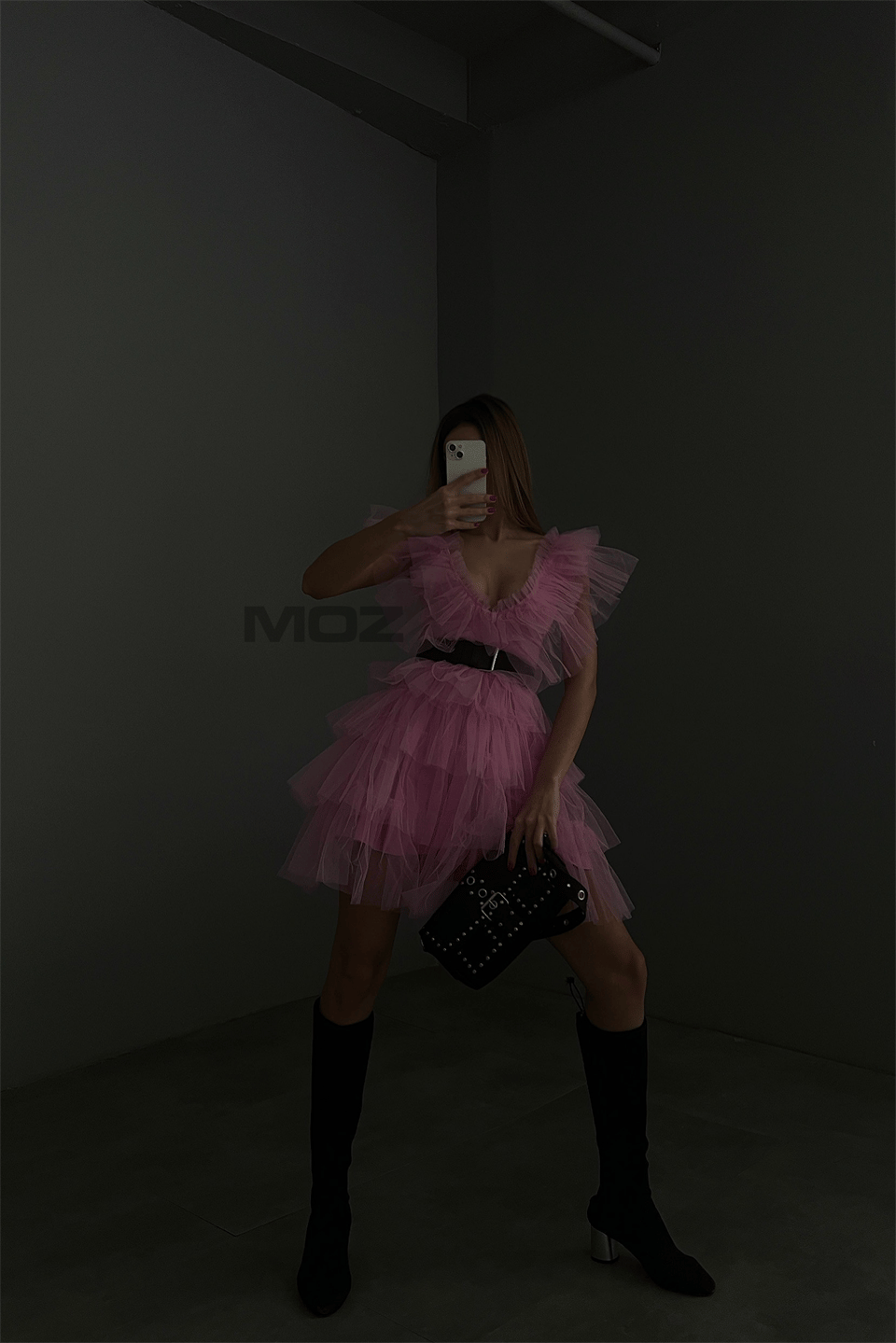 V Yaka Askılı Fırfırlı Mini Elbise Kİ58382