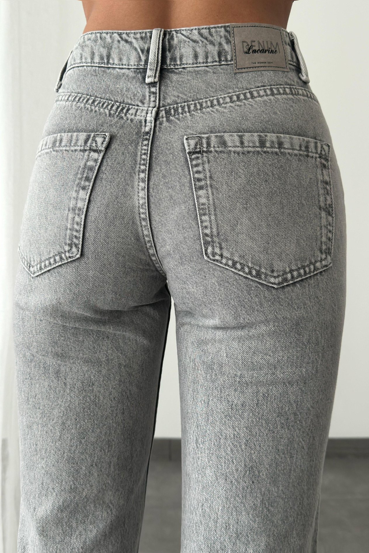 Yüksek Bel Mom Jean LC7609