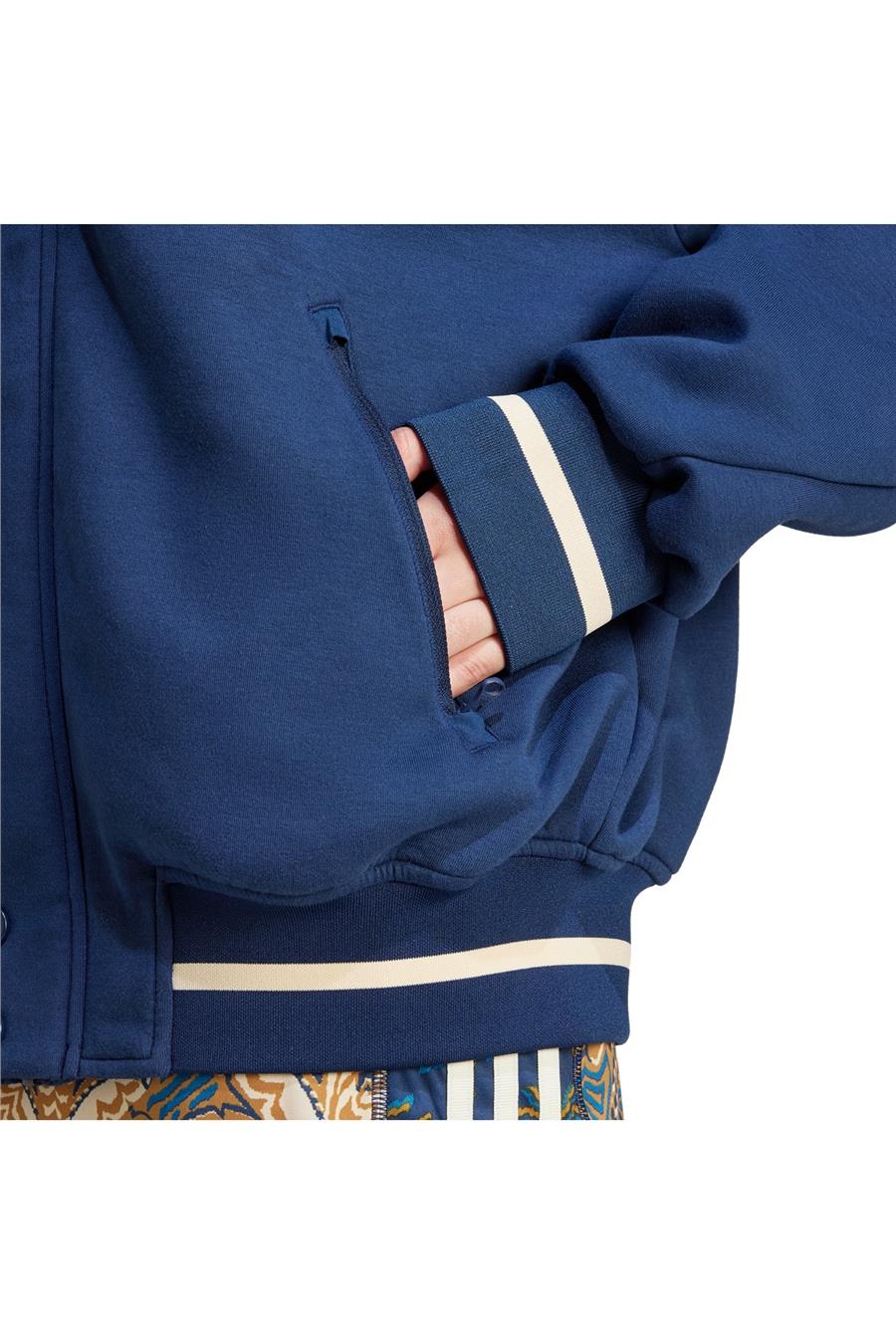 adidas FARM JACKET Kadın   Ceket JE9219