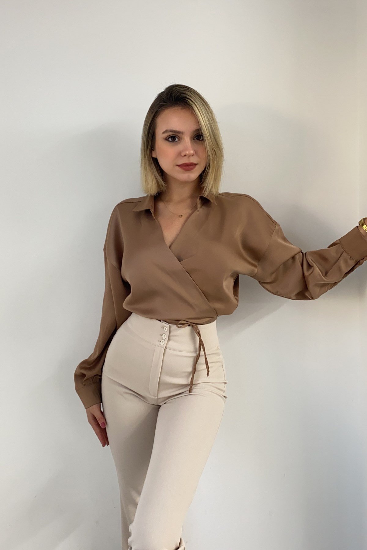 Bağlamalı Saten Kahve Gömlek