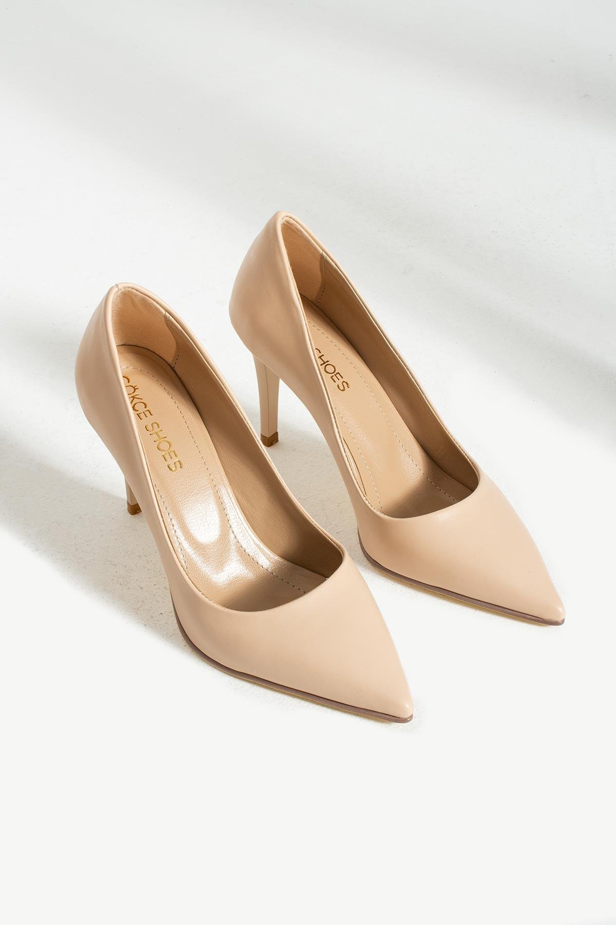 Adriel Koyu Krem Kadin Stiletto