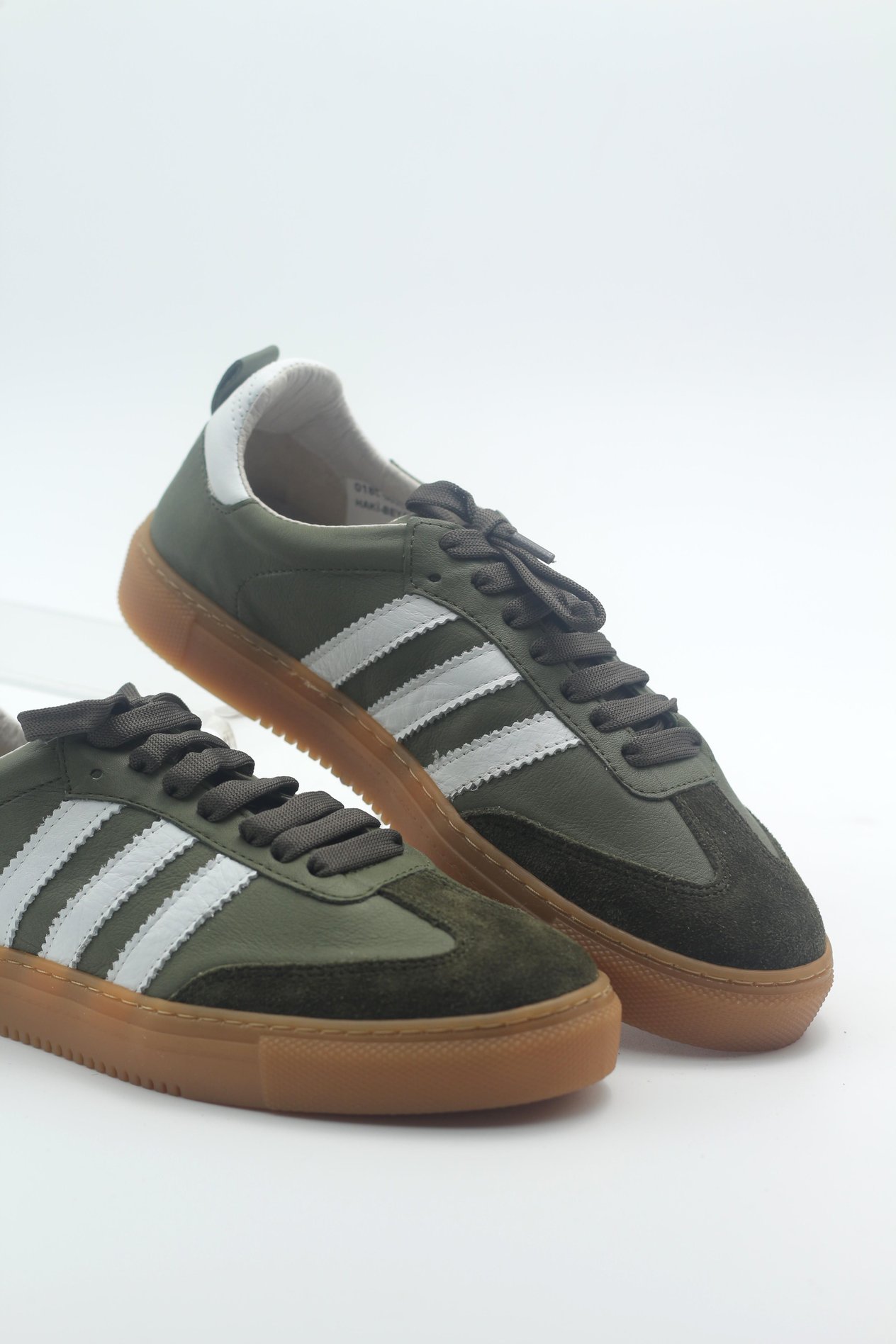 MASİSMASİS HİRE HAKİ BEYAZ VİZON SİYAH SNEAKER