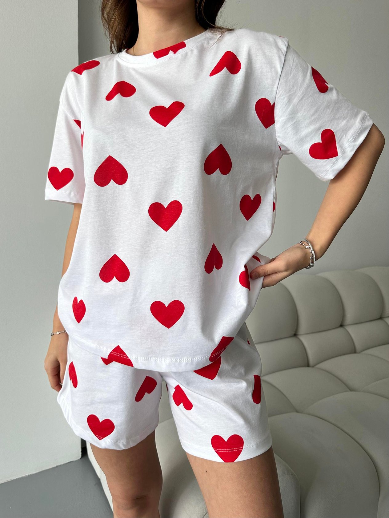 Kalpli Beyaz Şortlu Pijama Takımı