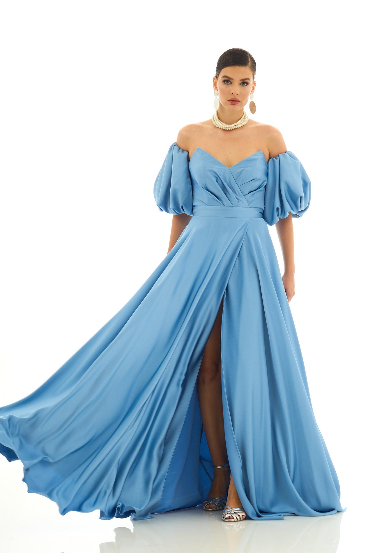 55778-54CARMENCarmen İndigo Saten Balon Kol Yırtmaçlı Uzun Abiye Elbise