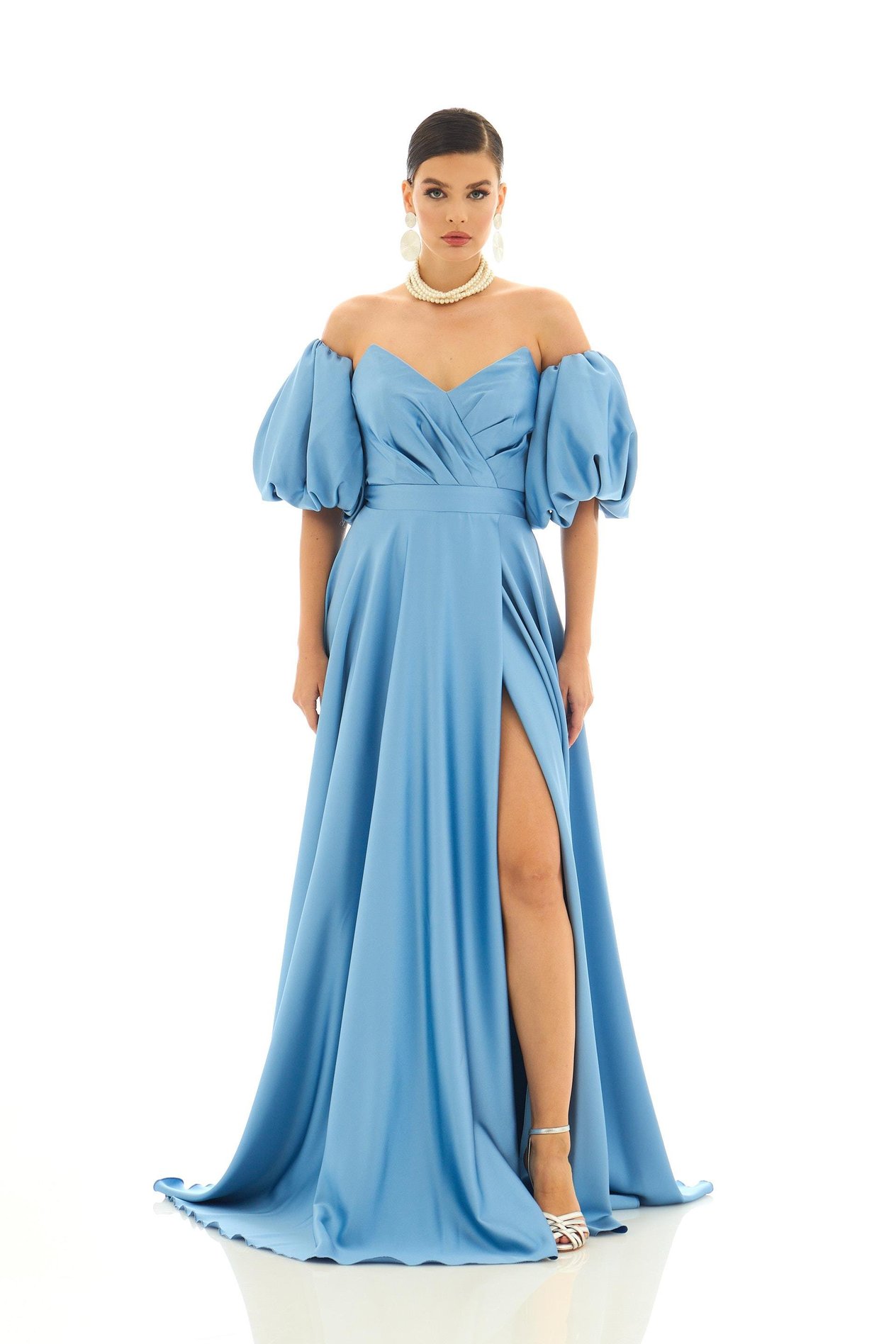 55778-54CARMENCarmen İndigo Saten Balon Kol Yırtmaçlı Uzun Abiye Elbise