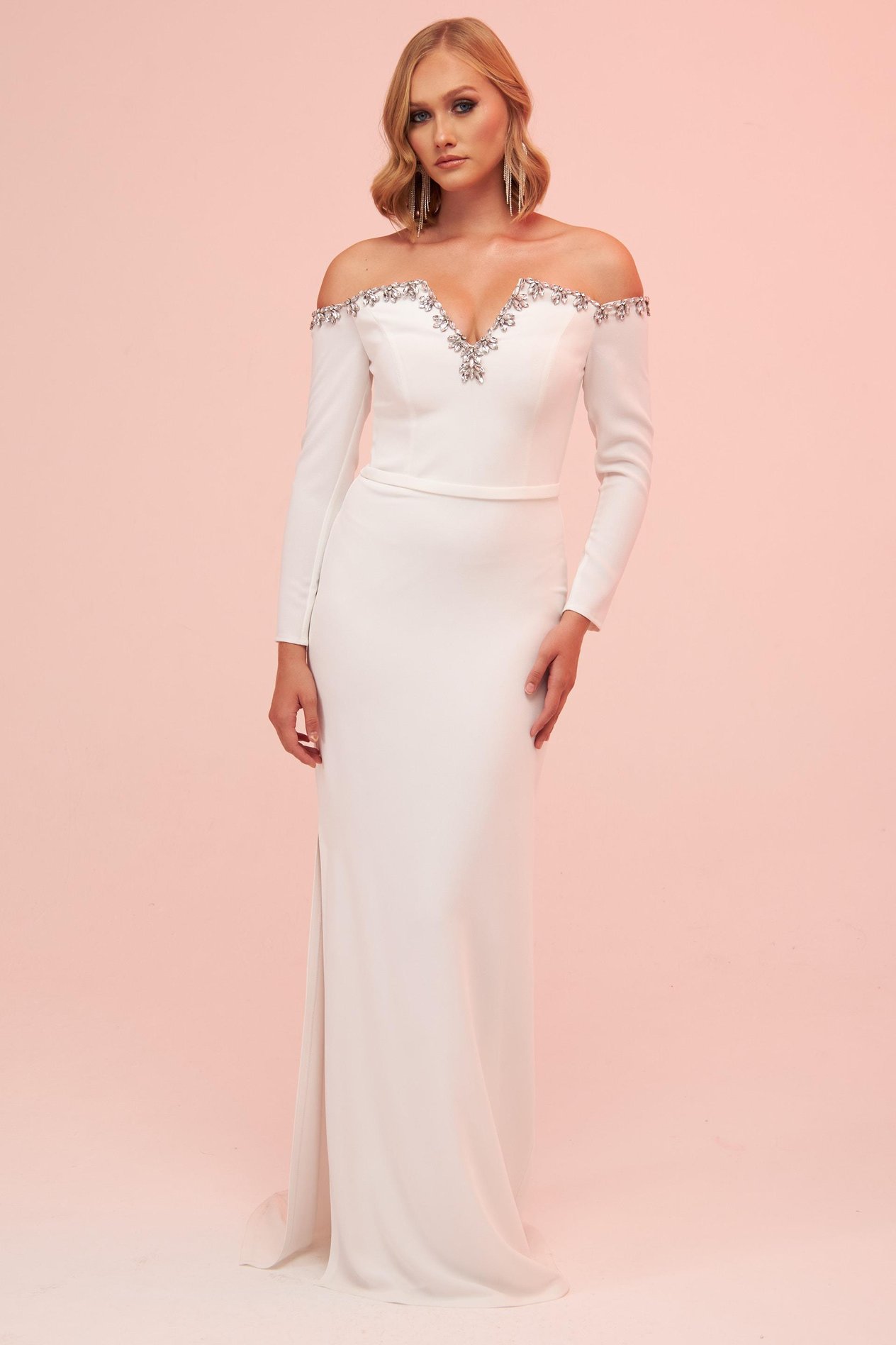 58099-6CARMENCarmen Ekru Kayık Yaka İşlemeli Krep Nikah Elbisesi