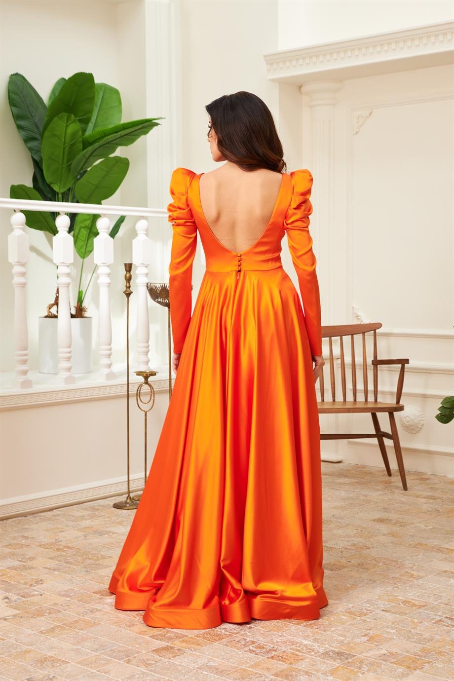 58125-106CARMENCarmen Orange Saten Sırtı Açık Uzun Nişanlık Elbise