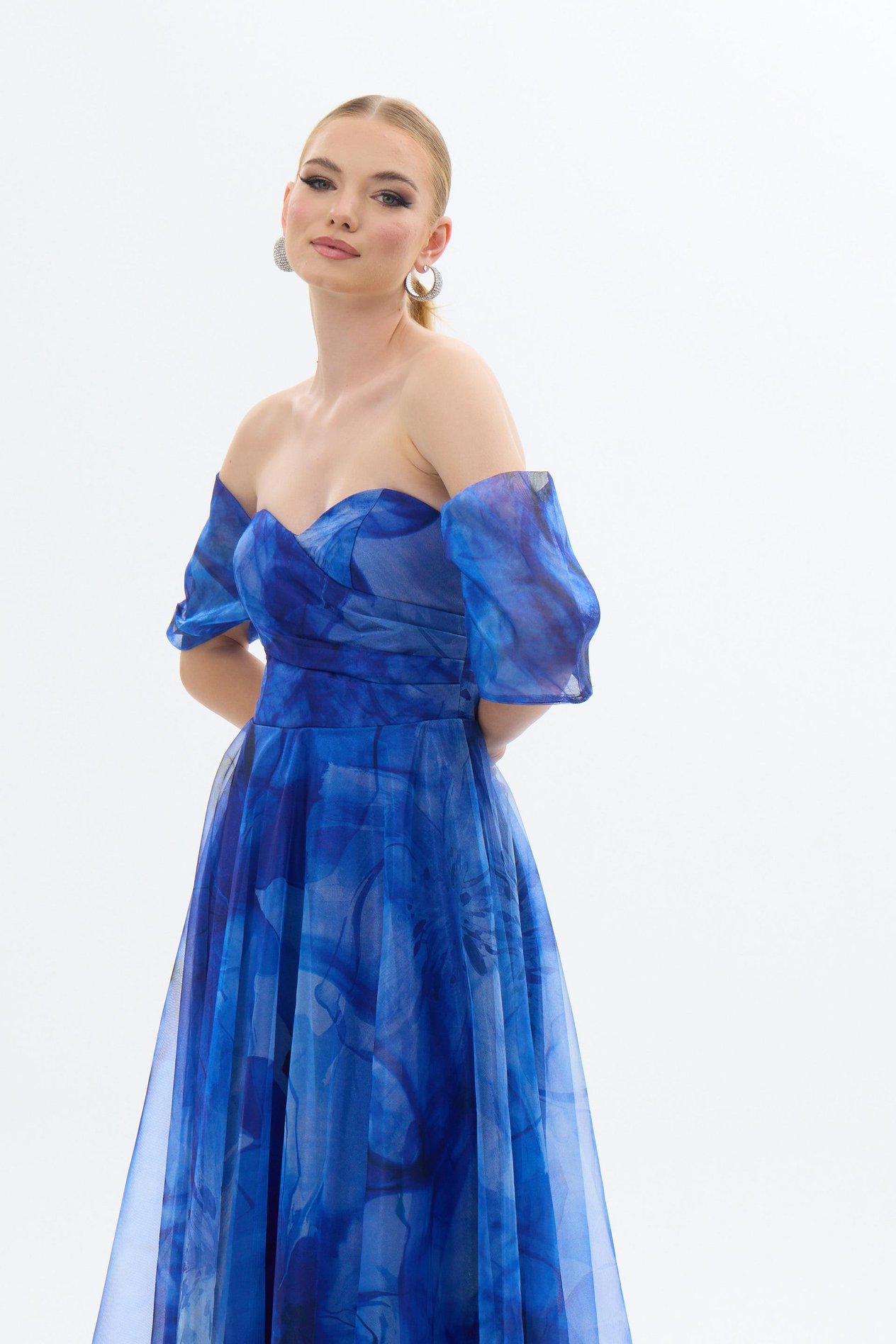 58426-25CARMENCarmen Saks Düşük Kol Empirme Organze Abiye Elbise