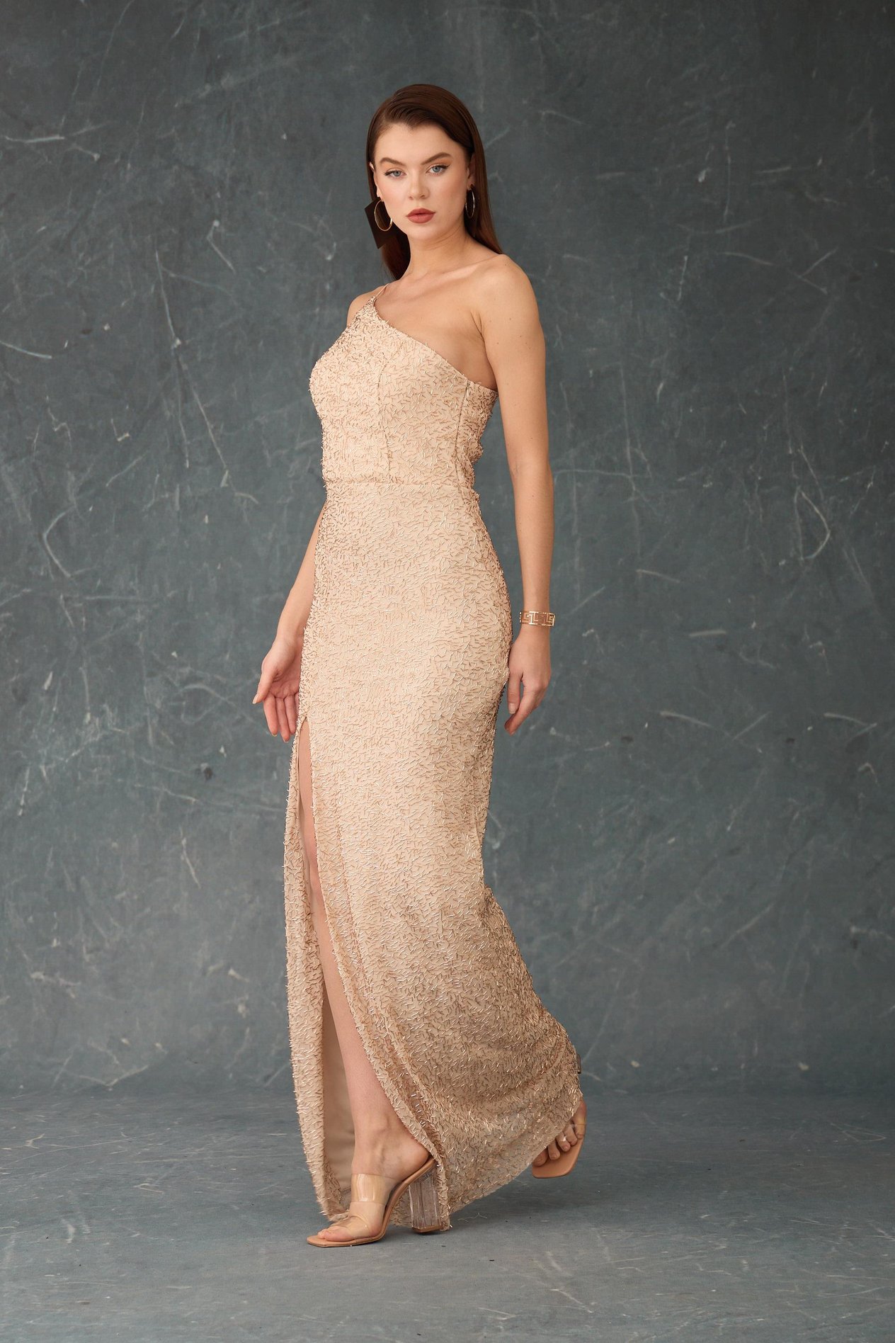 58504-9CARMENCarmen Gold Tek Omuz Payetli Abiye Elbise