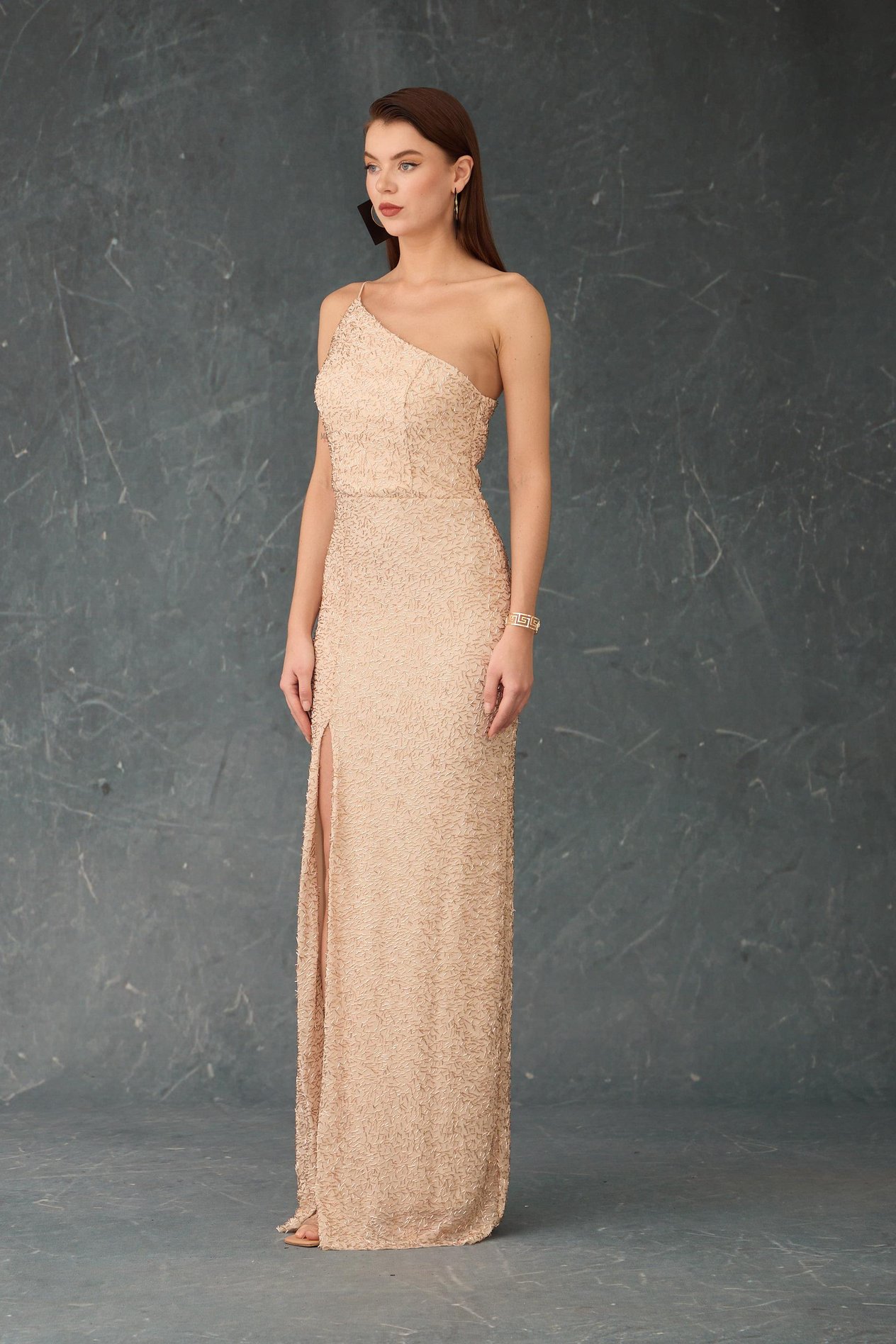 58504-9CARMENCarmen Gold Tek Omuz Payetli Abiye Elbise