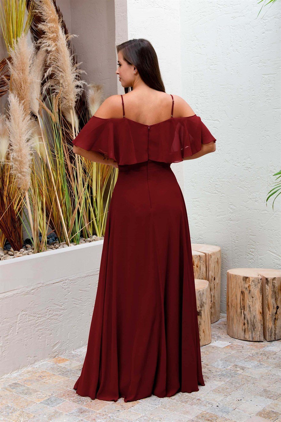S56424-3CARMENCarmen Bordo Düşük Kollu Askılı Uzun Abiye Elbise