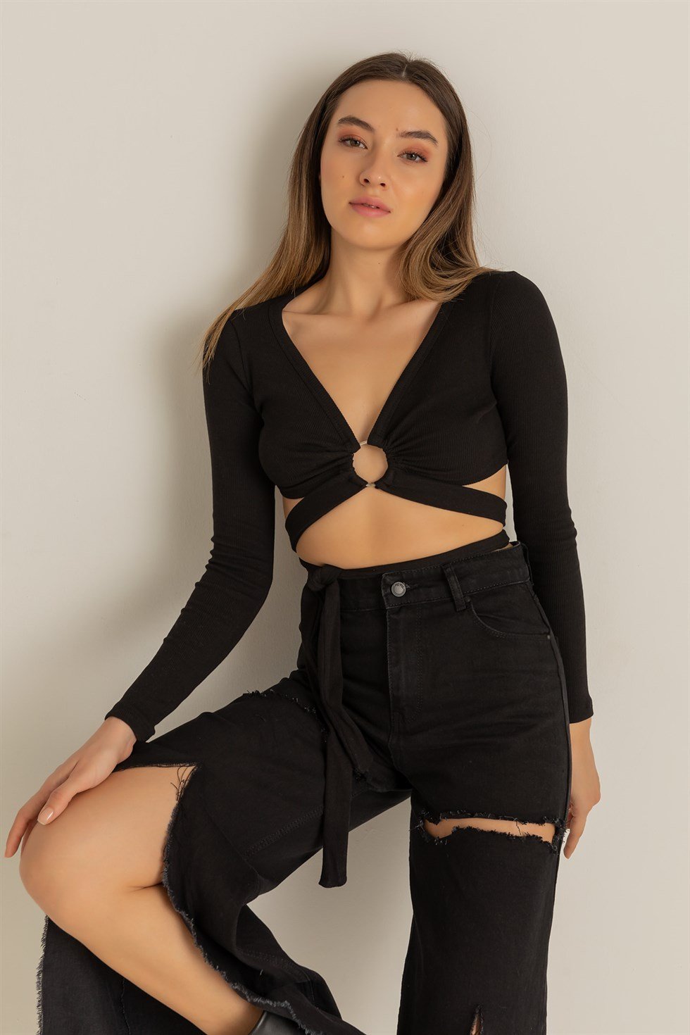 Bağlama Detaylı Crop Bluz - SİYAH