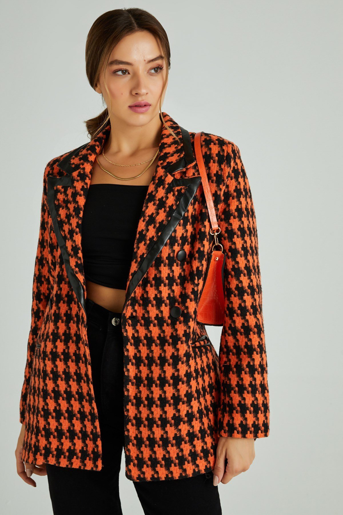 Orange Vestes