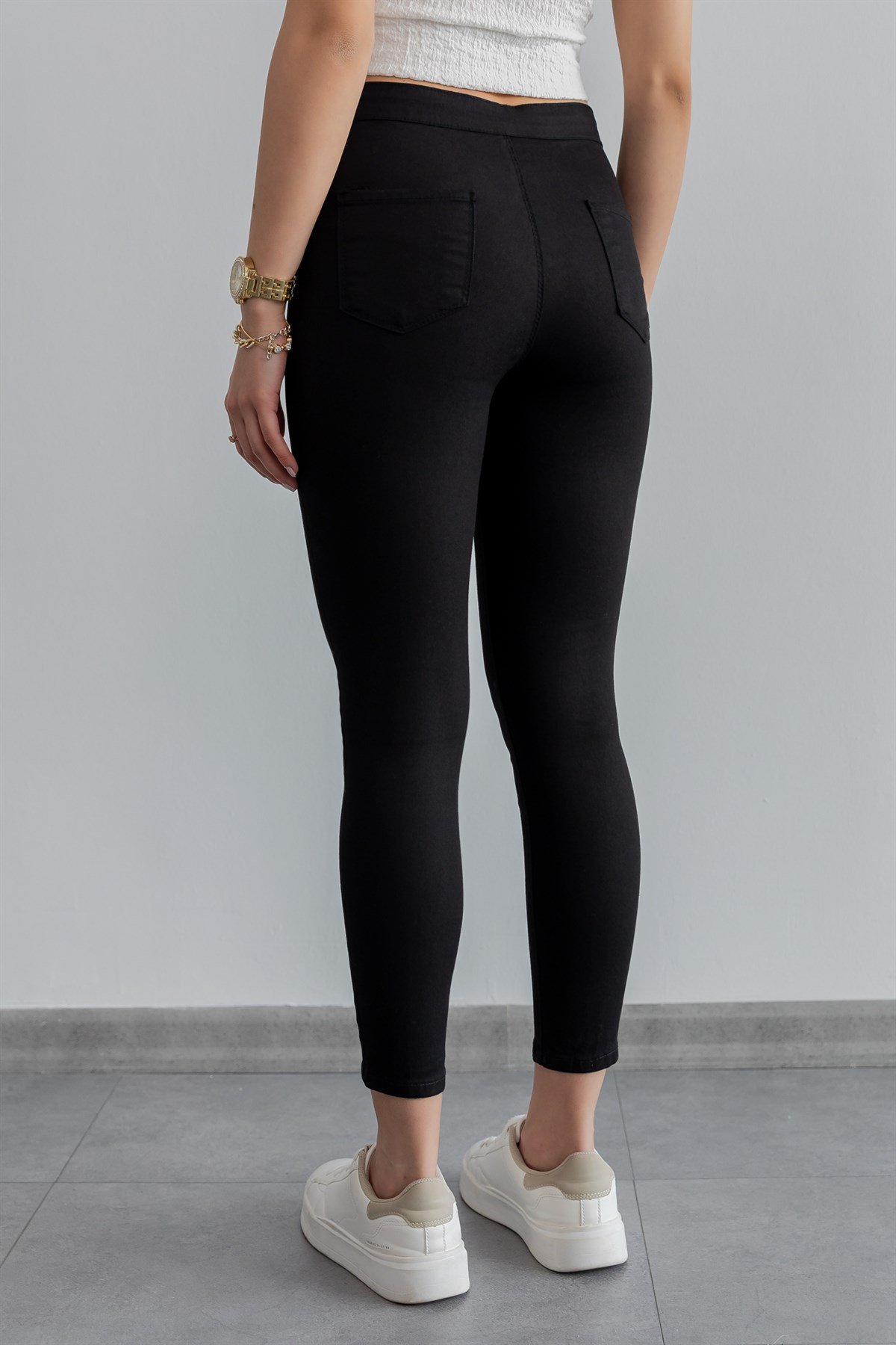 Noir Jeans